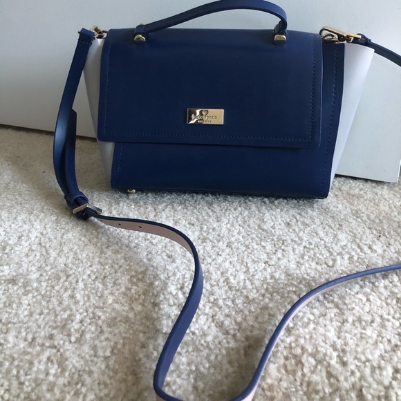 kate spade Handbags - Small Kate Spade purse